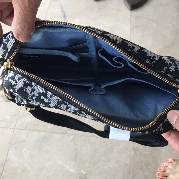 Artisan & Artist Crossbody Bag - Picture 5 of 9